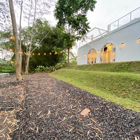 Karabineri Private Pool Jogja Villa Ngaglik Екстер'єр фото