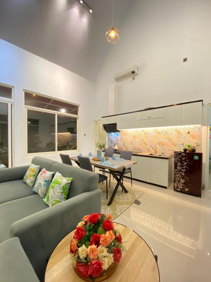 Karabineri Private Pool Jogja Villa Ngaglik Екстер'єр фото